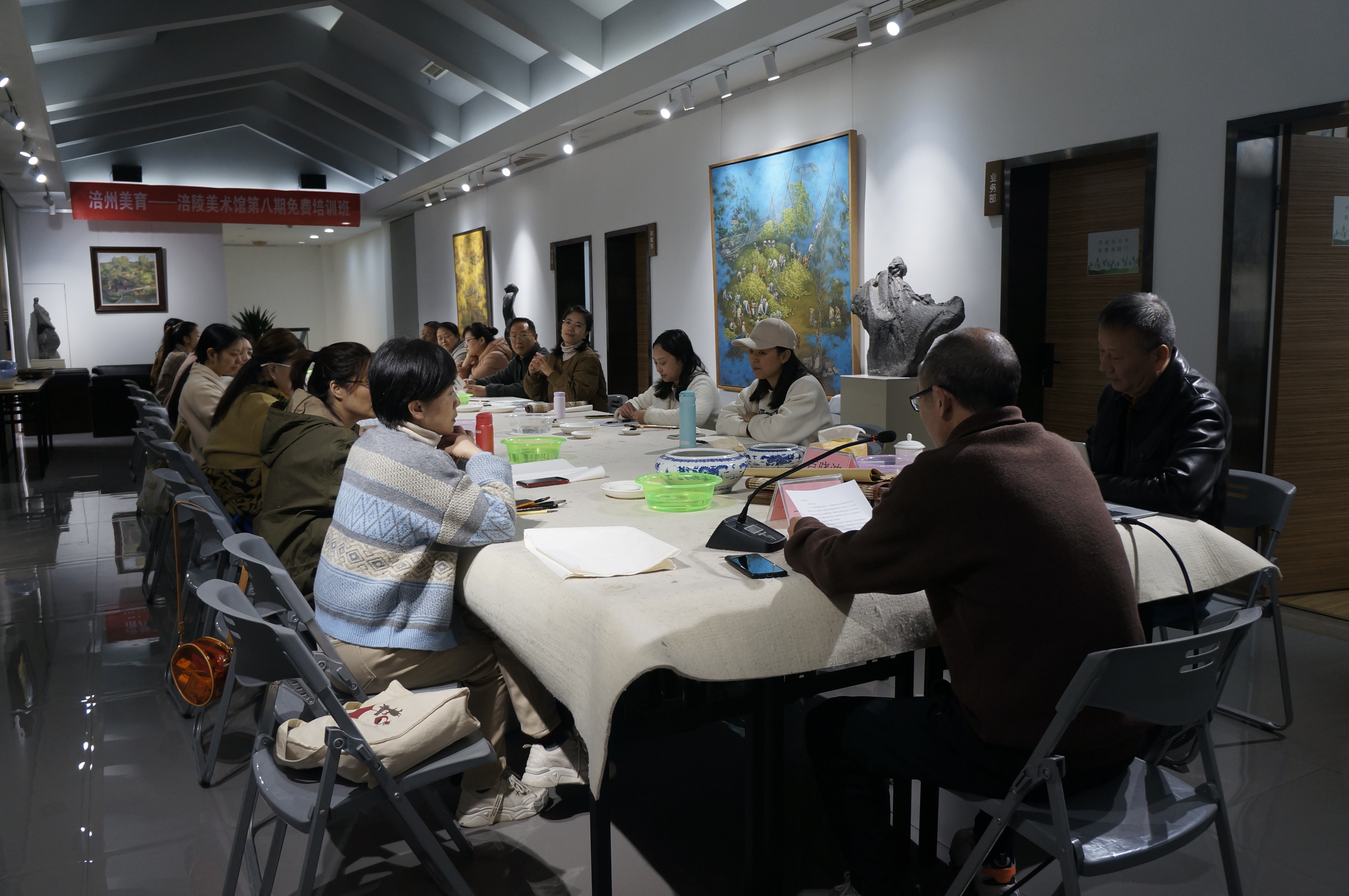 “涪州美育”系列活动—— 第八期免费培训中国画班在涪陵美术馆开班